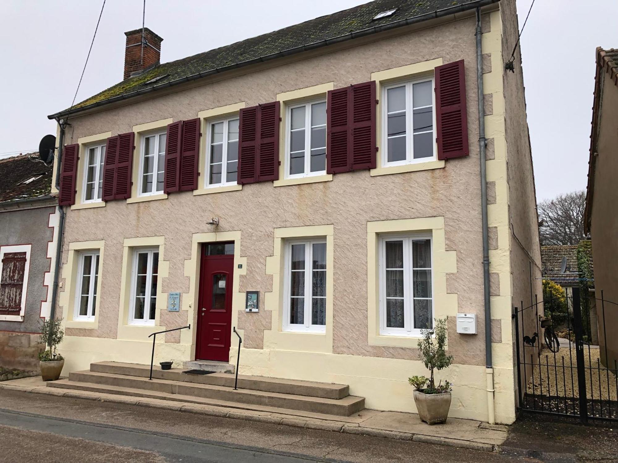 Le Voyageur Bed and Breakfast Saint-Bonnet-Tronçais Buitenkant foto